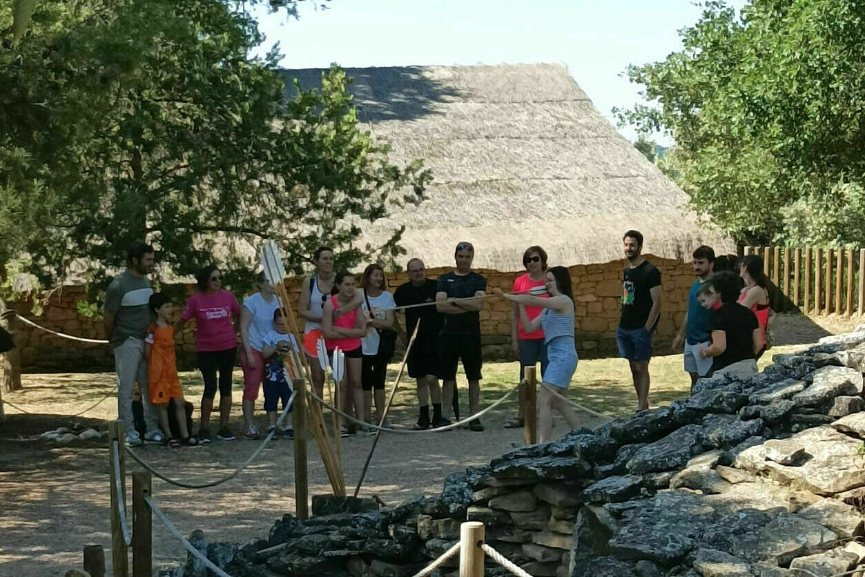 Taller en el Centro de Arte Rupestre de Colungo